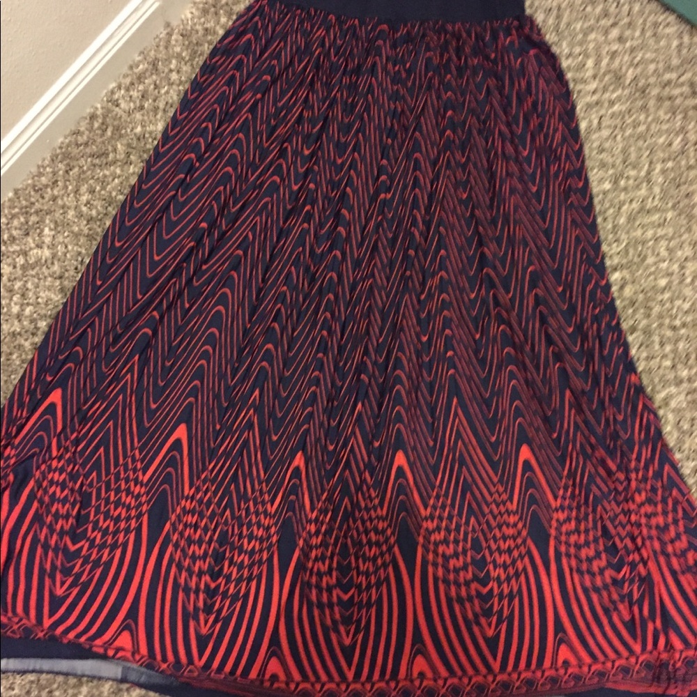 skirt - Picture 2 of 3